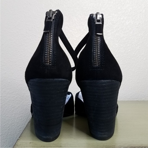 EILEEN FISHER Tilda Stacked Heel Pumps in Black - Picture 3 of 5